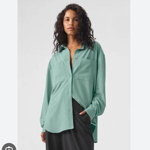 Alo Yoga Dreamscape button down